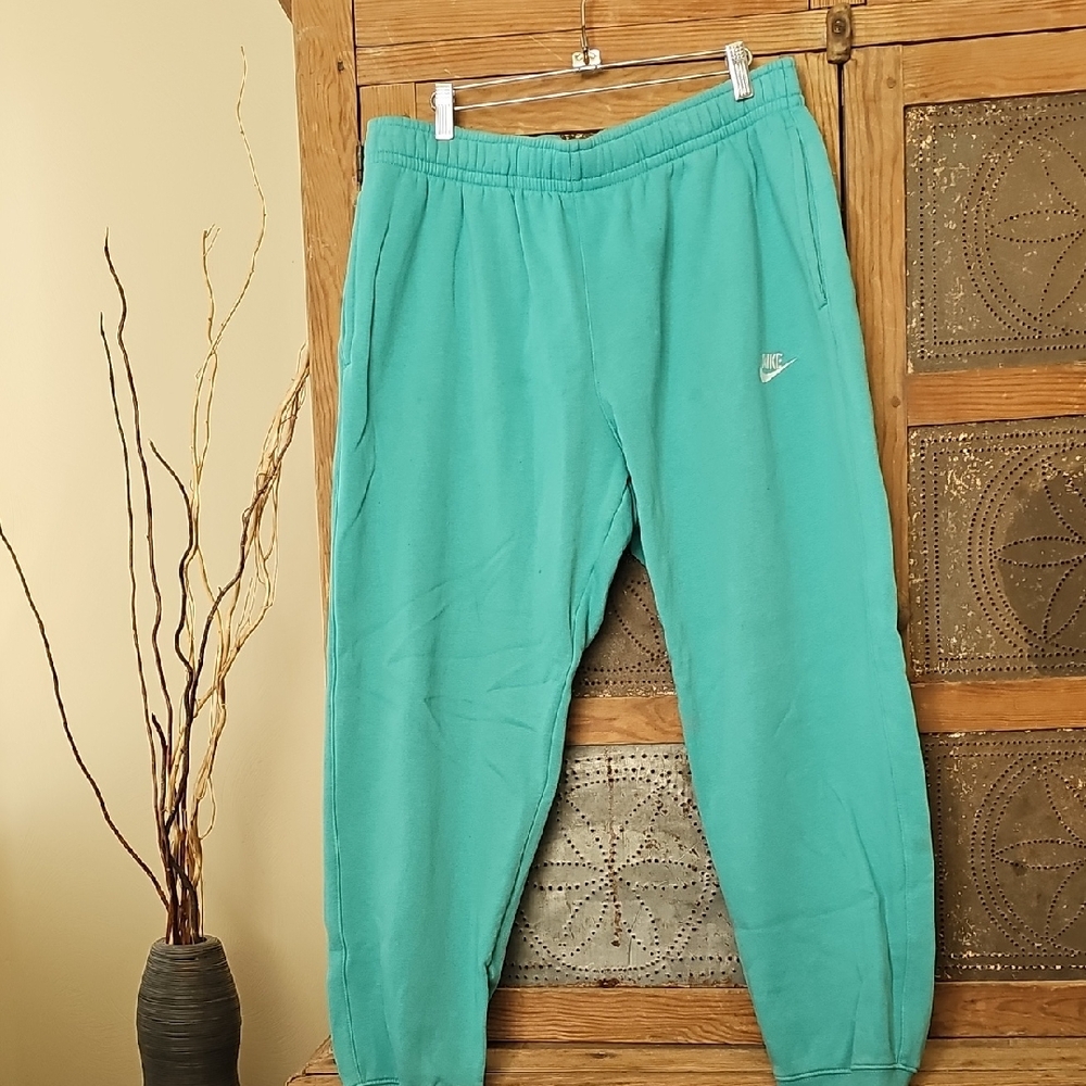 Nike Men's Aqua Joggers